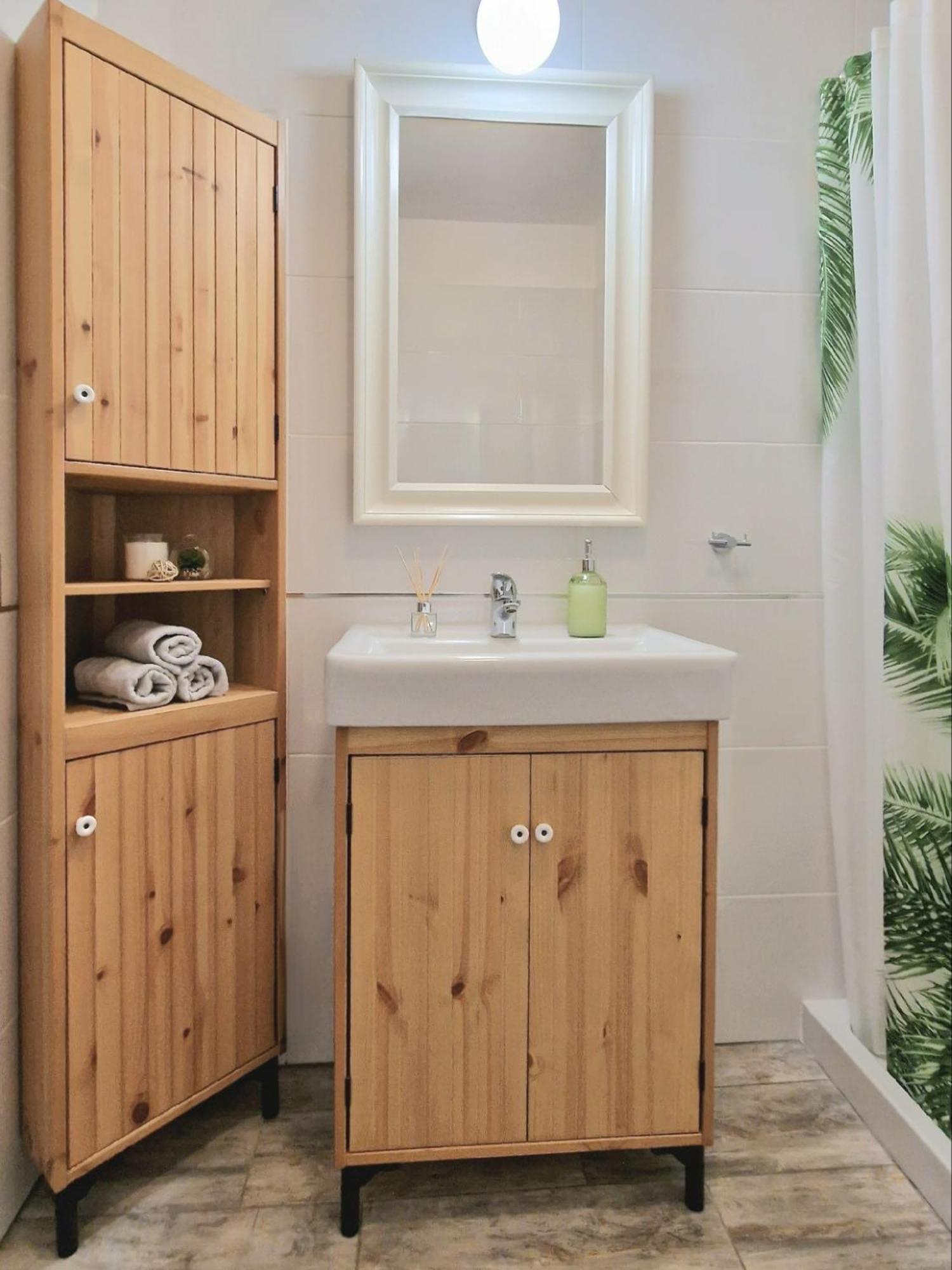Strelitzia - Ocean View & Heated Pool Apartment *